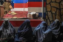 Nỗi lo cơm áo gạo tiền của người dân Afghanistan