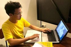 Nam sinh viên Ngoại thương học tập và làm việc theo gương Bác