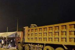 Tai nạn kinh hoàng khiến 4 người trong một gia đình tử vong