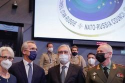 NATO và Nga không đạt được thỏa thuận nào, nguy cơ xung đột vẫn hiện hữu