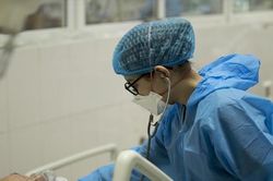 Tự dùng thuốc kháng virus COVID-19: Cảnh báo những rủi ro nhãn tiền