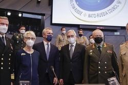 Lo bị 'hứa suông', Nga hối thúc NATO trả lời bằng văn bản
