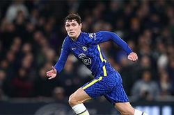 Chelsea 'toang nặng' trước đại chiến với Man City