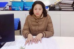 Hà Nội: Người phụ nữ kêu cứu vì đòi nợ trong tuyệt vọng