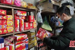 Nên lựa chọn bánh kẹo có nguồn gốc xuất xứ, hạn dùng rõ ràng
