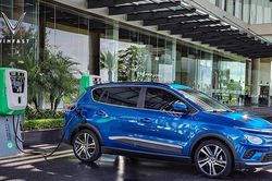 Ô tô điện chạy pin được miễn lệ phí trước bạ trong vòng 3 năm
