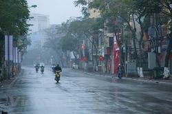 Không khí lạnh tăng cường gây mưa vừa đến mưa to ở Bắc Bộ