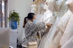 Cắt hỏng 32 bộ váy cưới, lý do ngỡ ngàng gây phẫn nộ