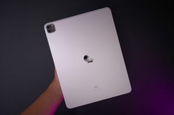 Apple gặp khó khăn trong quá trình tương thích iPad Pro với bộ sạc không dây MagSafe