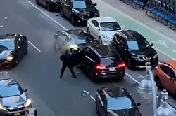 Cướp xe Audi bất tuân cảnh sát, phóng bạt mạng càn quét nhiều ô tô trên đường phố