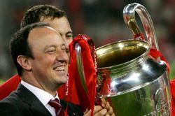 Everton sa thải huấn luyện viên huyền thoại Liverpool
