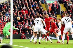 Đánh bại Brentford, Liverpool chiếm vị trí thứ 2 của Chelsea