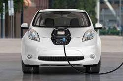 Từ 1-3-2022, lệ phí trước bạ với ô-tô điện là 0%