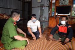 Người có uy tín tích cực tham gia bảo vệ an ninh trật tự