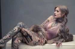 Mê mẩn tác phẩm 'dát vàng, dát ngọc' của 'phù thủy' xăm hình Mỹ