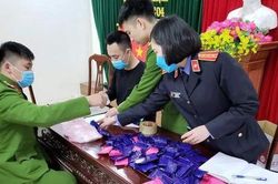 Bắt đối tượng vận chuyển 30.000 viên ma túy tổng hợp