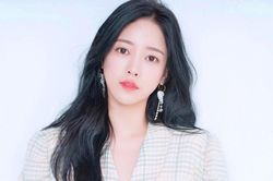 Soyeon (T-ara) thông báo sẽ kết hôn với bạn trai cầu thủ kém 9 tuổi sau 3 năm hẹn hò