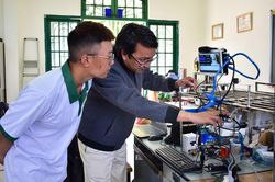 Sinh viên trẻ với giải pháp hỗ trợ bệnh nhân giao tiếp bằng mắt