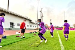 Nữ Việt Nam đủ người đấu Hàn Quốc, không bị loại khỏi ASIAN Cup