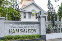 Hiệu trưởng là F0 nhưng vẫn đến trường, UBND TP. HCM yêu cầu làm rõ trách nhiệm