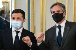 Ngoại trưởng Mỹ Blinken đến Ukraine