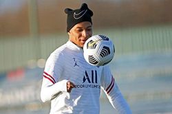 Lý do PSG ngày càng tự tin gia hạn Mbappe, cho Real vỡ mộng