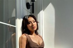 Gu thời trang gợi cảm đầy tinh tế của mỹ nhân Việt duy nhất lọt top 100 gương mặt đẹp nhất thế giới 2021