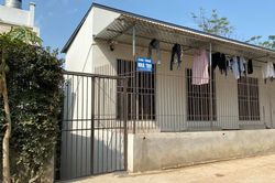 Vụ bé gái 3 tuổi ở Hà Nội có dị vật nghi là đinh trong sọ não: Bé sợ mẹ và 'chú' sống cùng mẹ