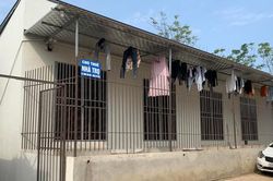 Vụ bé gái 3 tuổi có 9 vật giống đinh cắm vào hộp sọ: Công an triệu tập người mẹ