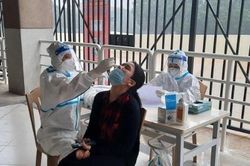 Bệnh viện Thể thao Việt Nam và MEDLATEC xét nghiệm cho khán giả vào sân