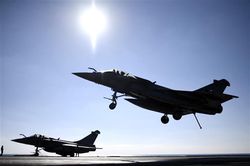 Pháp bàn giao đàn 'phượng hoàng bầu trời' Rafale đầu tiên cho Hy Lạp