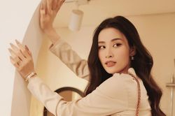 Đông Nhi diện áo 1 cúc nóng bỏng, hé lộ chi tiết liên quan đến Ông Cao Thắng khiến dân tình trầm trồ