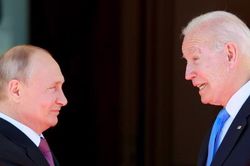 Ông Biden cảnh báo Nga về 'một thảm họa' nếu tấn công Ukraine