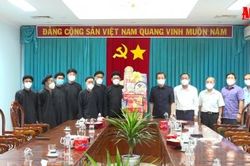 Ban Đại diện Trung ương Phật hội Tứ Ân Hiếu Nghĩa chúc Tết Tỉnh ủy An Giang