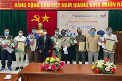 Bảo tàng tỉnh Gia Lai trao chứng nhận cho 18 nhà sưu tập tư nhân
