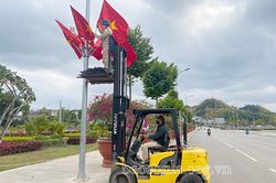 Treo hơn 7.300 cờ Tổ quốc trên địa bàn Thành phố