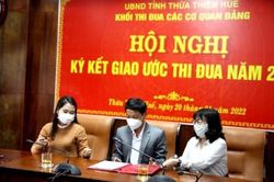 Chính trị - Xã hội Xây dựng Đảng Khối thi đua các Cơ quan Đảng, Mặt trận đoàn thể ký kết giao ước thi đua