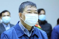 Cựu Giám đốc Bệnh viện Bạch Mai thừa nhận 'nóng vội, thiếu sót'