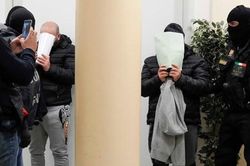 Europol triệt phá đường dây đưa người di cư trái phép đến châu Âu