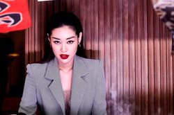 Gu thời trang linh hoạt 'chất lừ' của Hoa hậu Khánh Vân