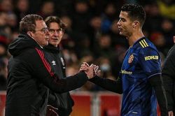'Ronaldo là kẻ đạo đức giả, Rangnick là kẻ nhu nhược'