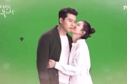Hyun Bin - Son Ye Jin mặc đồ đôi dự sự kiện hậu công khai hẹn hò