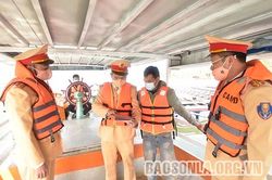 Quỳnh Nhai đảo đảm trật tự an toàn giao thông dịp cuối năm