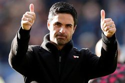 Chuyển nhượng 22/1: MU nên để Lingard ra đi, Arsenal gia hạn với Arteta