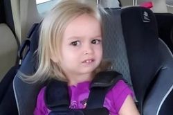 Bất ngờ hình ảnh hiện tại của bé gái là 'thánh meme' năm nào