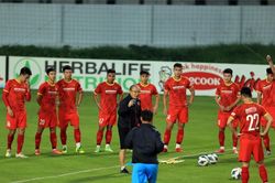 Không đặt nặng thành tích!