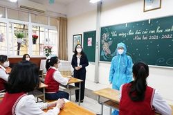 Từ 8/2, học sinh từ lớp 7-12 ở vùng xanh, vàng Hà Nội trở lại trường học