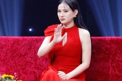 Thu Thủy bật khóc kể về quãng thời gian làm mẹ đơn thân
