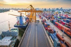 Hàng hóa thông qua cảng biển tháng 1 ước đạt 60 triệu tấn, hứa hẹn bứt phá trong năm