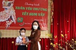 Trường Tiểu học Phù Đổng tổ chức chương trình: 'Xuân yêu thương – Tết sum vầy'